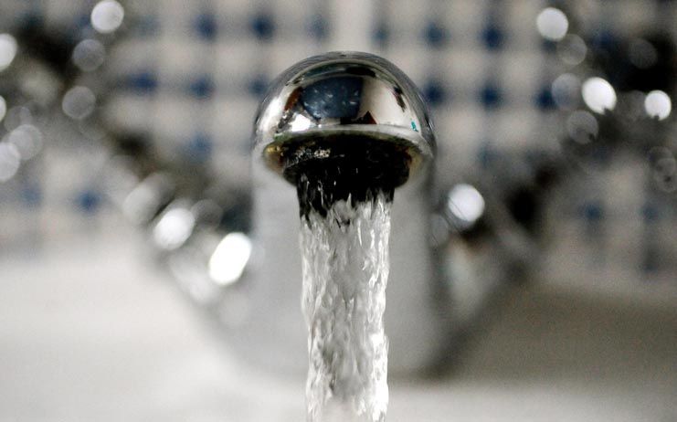 IU paraliza la privatización del servicio de agua en Seseña
