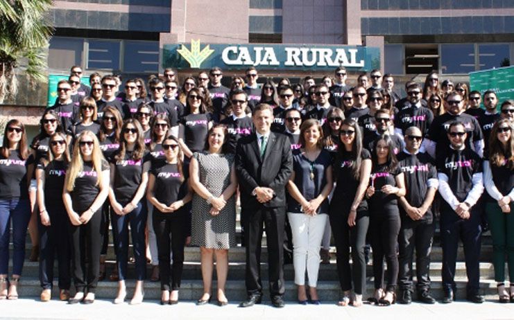 103 universitarios comienzan sus prácticas en Caja Rural CLM