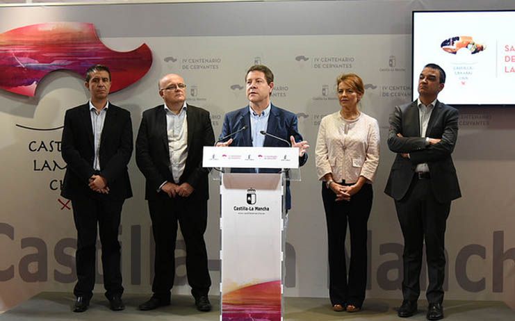 García-Page dice que la Oferta Pública de Empleo sanitaria es 