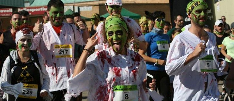 Cientos de 'zombies' participan en las carreras populares de Greenpeace para pedir el cierre de las centrales nucleares