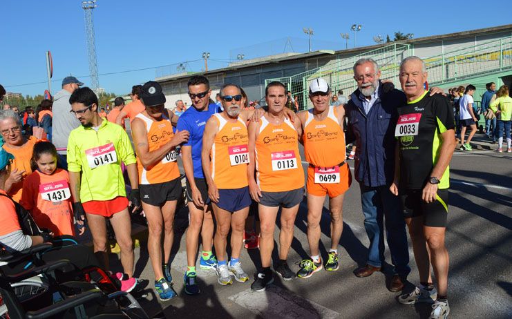 Ramos asiste a la salida de la carrera solidaria de Asem en Talavera de la Reina