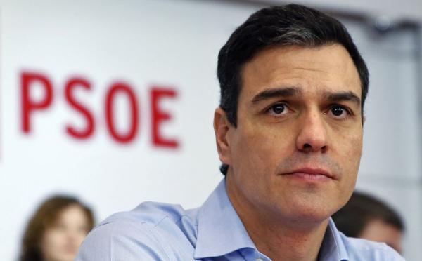 Sánchez pide adhesiones en su web para 