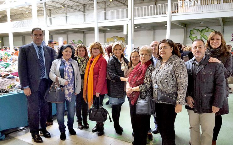 Benjamín Prieto asiste en Tarancón a la inauguración del VII Encuentro Regional de Encaje de Bolillos