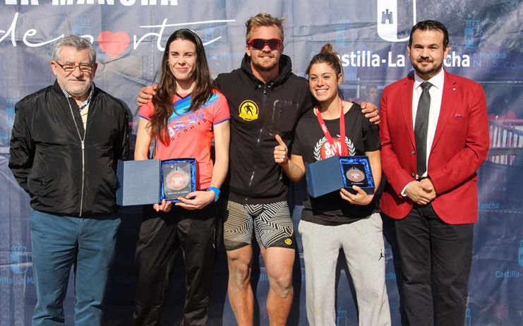 Cerca de 1.500 deportistas han desafiado los obstáculos de la Farinato Race Cervantina, recordando al escritor en el IV Centenario