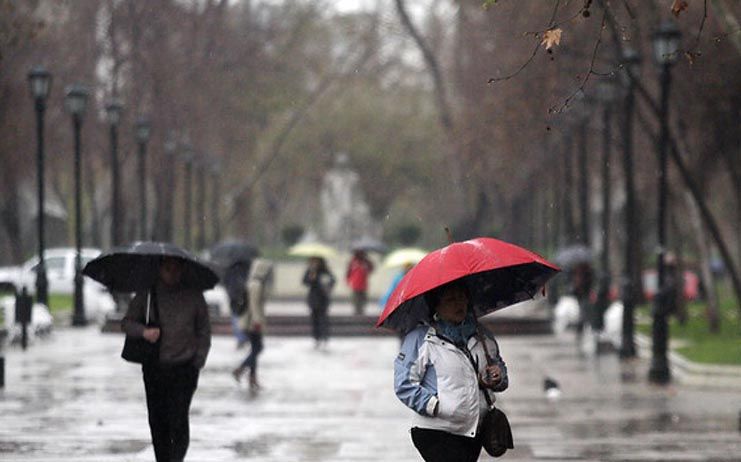 El huracán 'Leslie' llega a España con lluvia, viento y frío