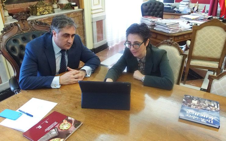 Mariscal comunica a Belén Moneo su plan para recuperar el Bosque de Acero(Cuenca) con un proyecto integral que garantice su viabilidad