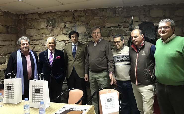 Palomo Linares y el ganadero Angel Moreno hablaron de toros en Sigüenza