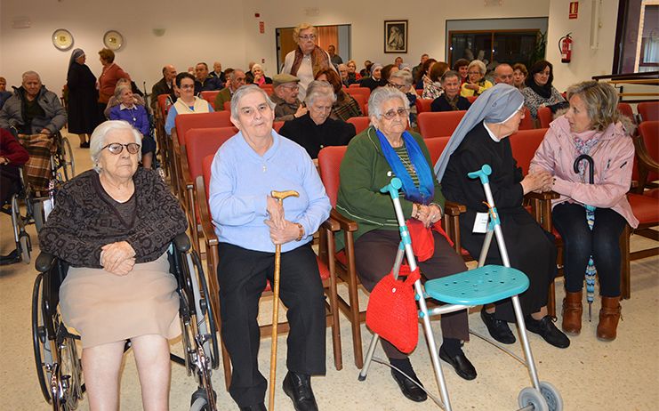 Núñez asiste a la actuación de la banda de música de Talavera