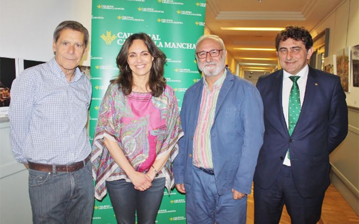 Inaugurada la exposición de pintura y fotografía ‘Pasión por Crear’