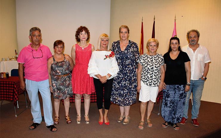 Llanos Navarro asegura que seguirá trabajando de la mano de las asociaciones vecinales para dar respuesta a las necesidades de los barrios de Albacete