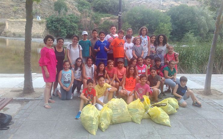 El Consejo de Participación Infantil y Adolescente de Toledo sale a la calle para evidenciar su preocupación por la situación del Tajo