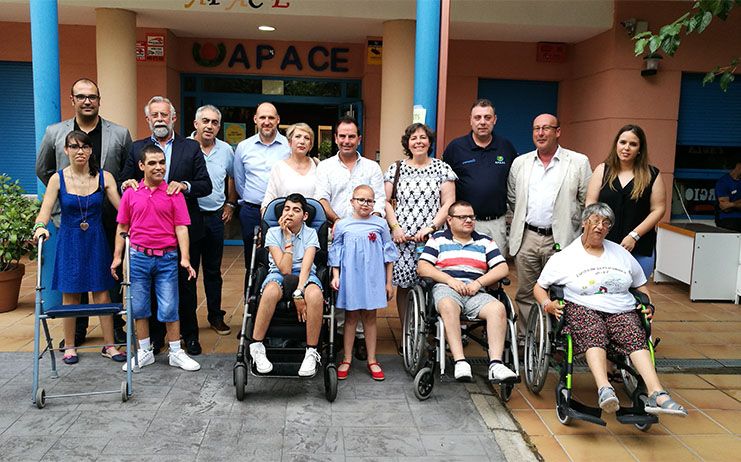 Ramos asiste a la fiesta fin de curso de Apace