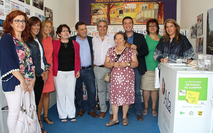 Manuel Serrano agradece a las asociaciones socio-sanitarias que hagan de la Feria de Albacete 