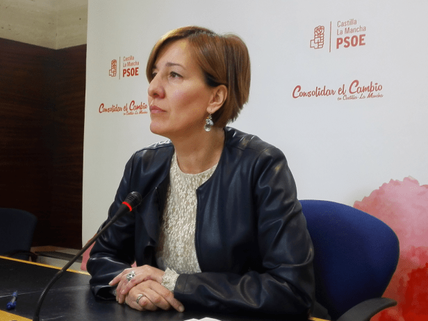 El PSOE califica de “extremadamente grave” que Núñez no condene las palabras de Román comparando feminismo y fascismo