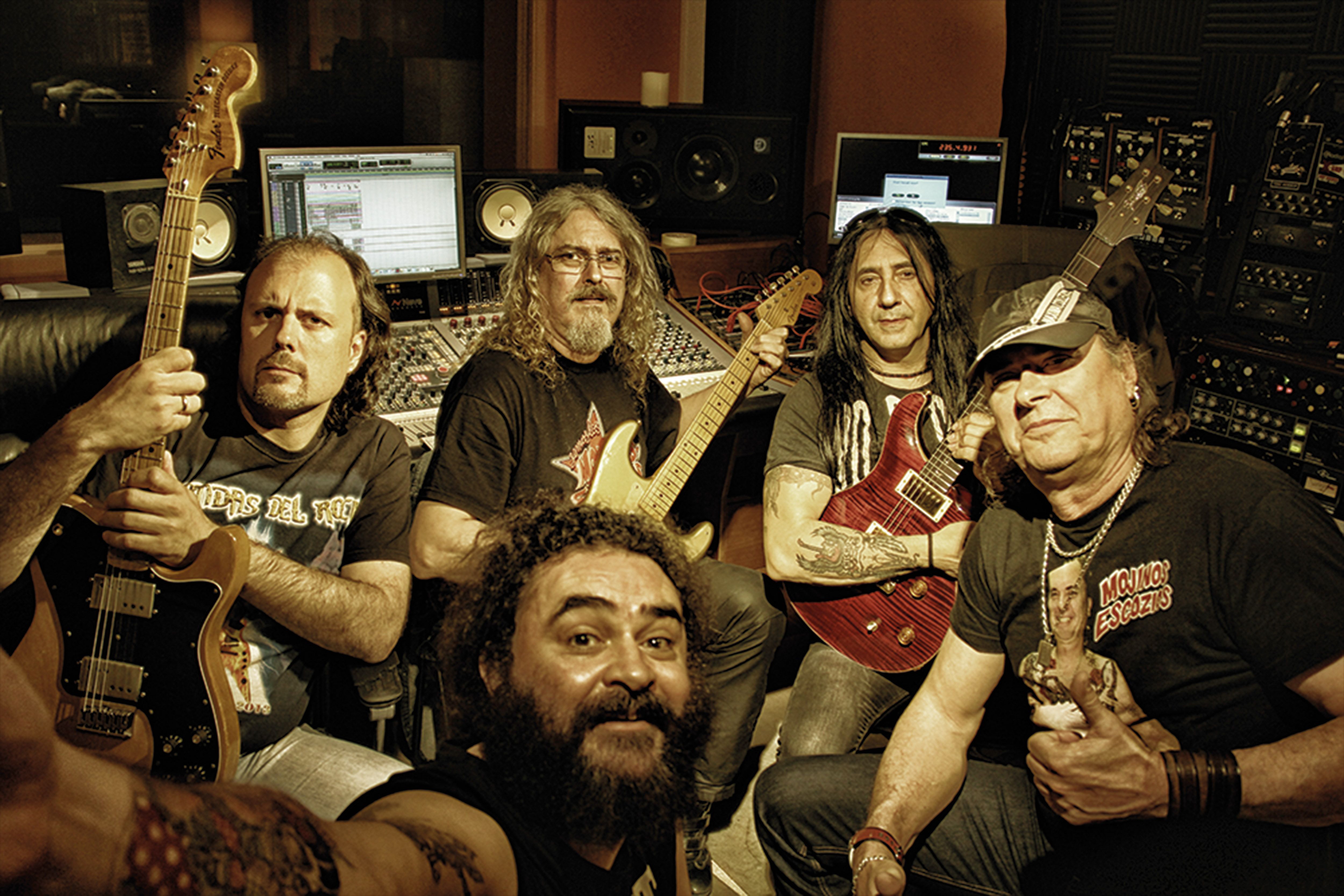 Numerosas actividades para este jueves con el musical 'The Hole Zero' y el concierto de 'Mojinos Escozíos'