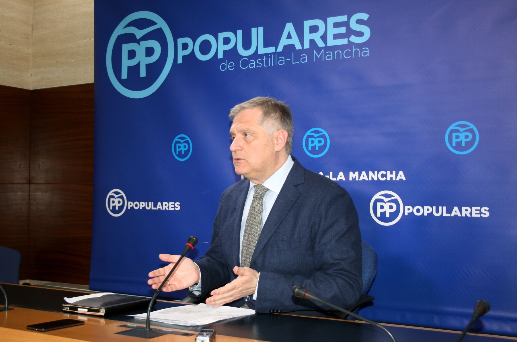 Cañizares exige a Page que escuche y ofrezca soluciones a los médicos de Atención Primaria, en lugar de realizar viajes a Chicago