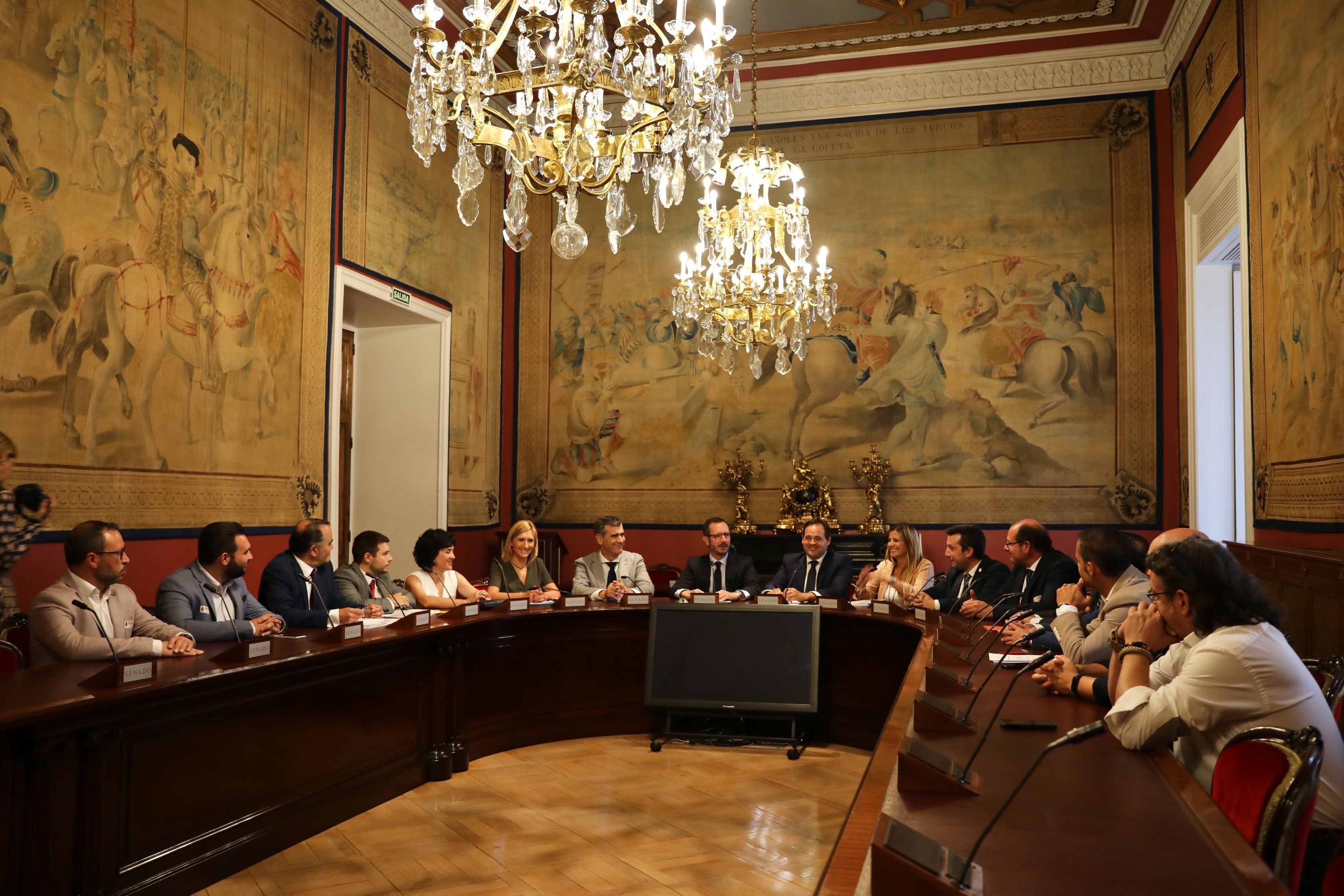 Núñez traslada en el Senado el apoyo del Partido Popular a colectivos festeros y Ayuntamientos en defensa del uso de la pólvora como elemento festivo