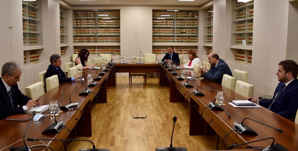 Dolz presenta al secretario de Estado de Infraestructuras un proyecto para recuperar cinco hectáreas de los terrenos de Renfe
