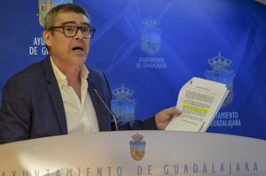 Santiago Baeza explica, con un informe de Intervención, que fue Román quien dejó perder 3,5 millones de euros de Europa para empleo y formación