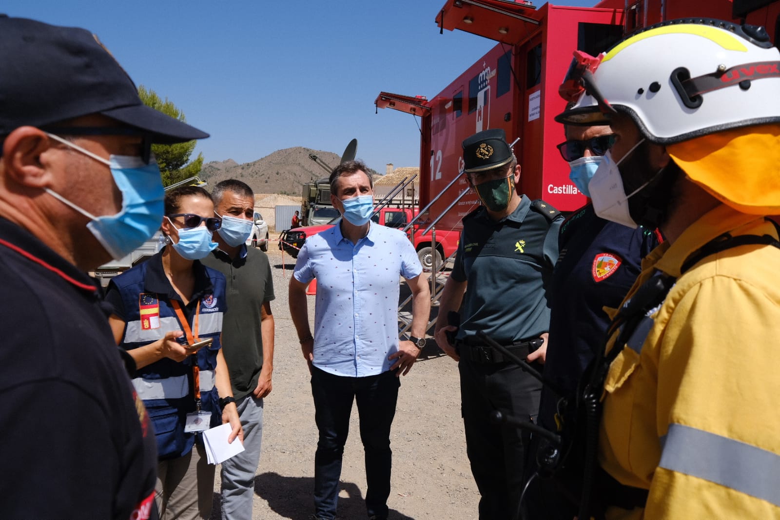 El delegado del Gobierno en Castilla-La Mancha ha presenciado el trabajo realizado para luchar contra el incendio que se inició a última hora de la tarde de ayer en Férez (Albacete)