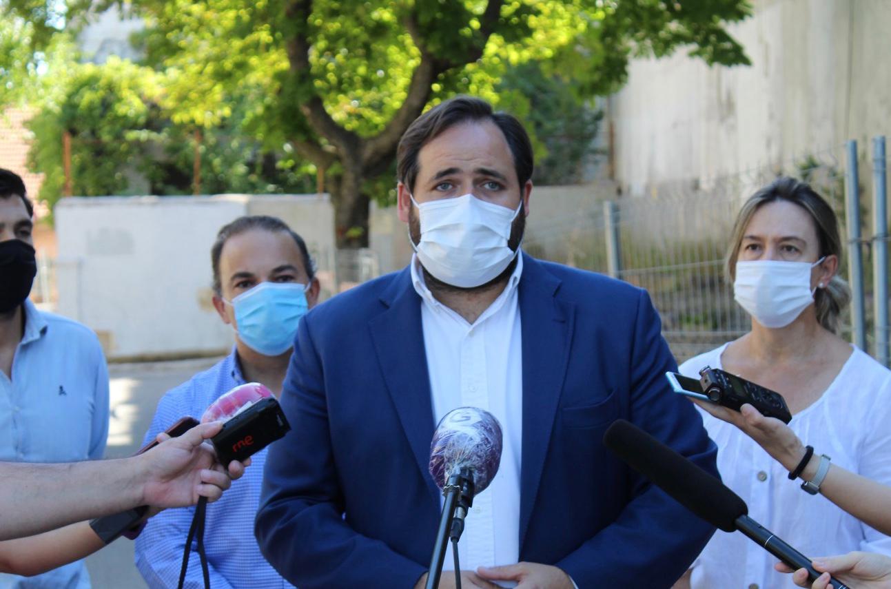 Núñez incide en que una bajada de impuestos en Castilla-La Mancha es fundamental y avanza que el PP-CLM llevará esta medida a las Cortes regionales