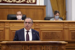 Mora denuncia la falta de "seriedad" de Núñez y critica que su alternativa para CLM sean los "insultos" al presidente regional