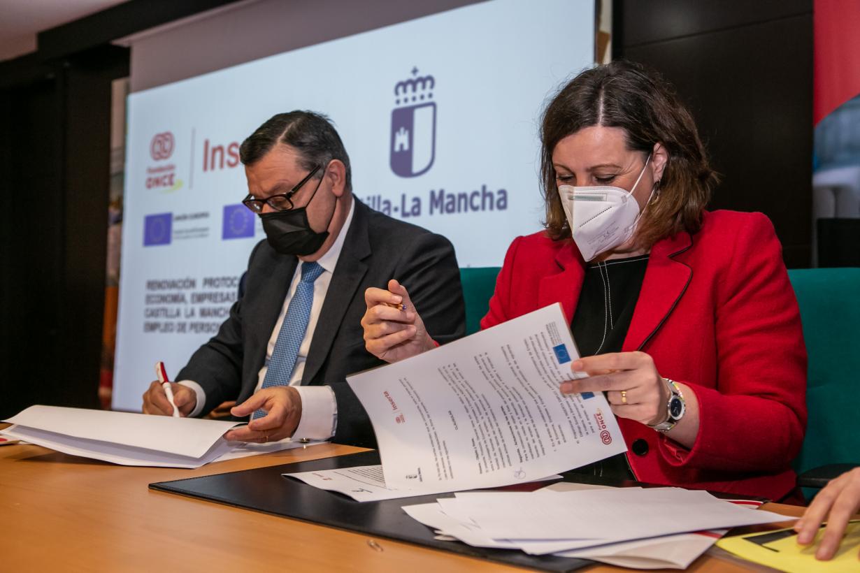 El Gobierno de Castilla-La Mancha amplía hasta los 26,5 millones de euros las políticas de impulso a la inserción laboral de las personas con discapacidad