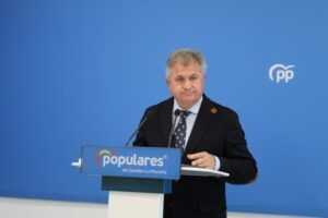 Casas resalta el firme liderazgo de Feijóo y la ilusión que está creando en los afiliados del PP