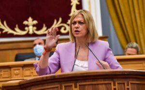 Picazo: "La gratuidad de los libros de texto sería un alivio para miles de familias que están con el agua al cuello"