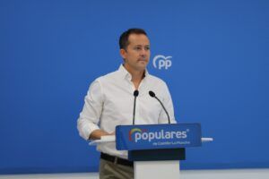 Velázquez lamenta la falta de humanidad del Gobierno de Page, que está trasladando a los enfermos de paliativos del Hospital Provincial