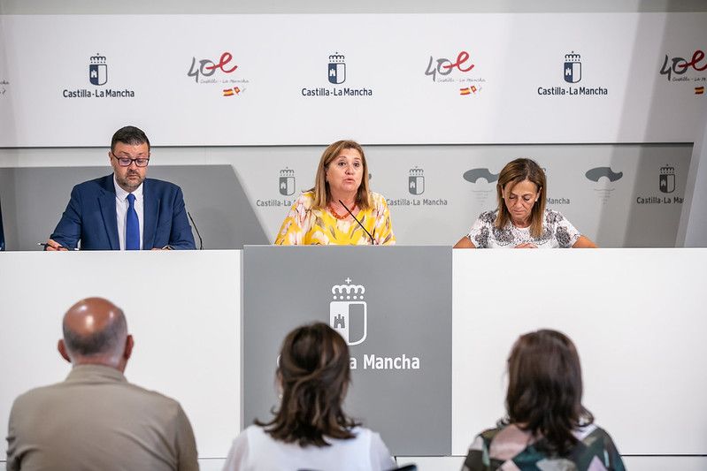 El DOCM publica mañana la convocatoria de becas de libros de texto y comedor escolar, que beneficiarán a más de 100.000 alumnos y alumnas