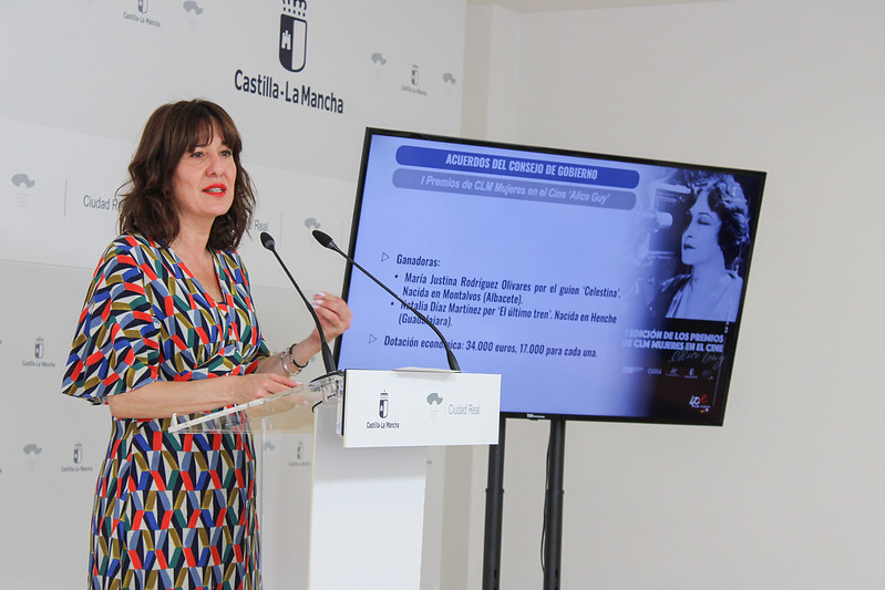 El Gobierno regional concede los Premios Mujeres en el Cine ‘Alice Guy’ a las guionistas María Justina Rodríguez y Natalia Díaz Martínez