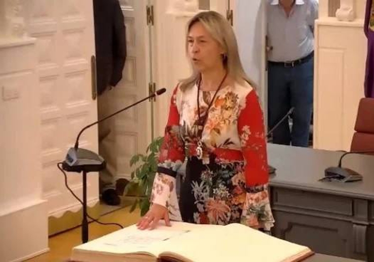 Ana Guarinos arrebata a Rojo la Alcaldía de Guadalajara