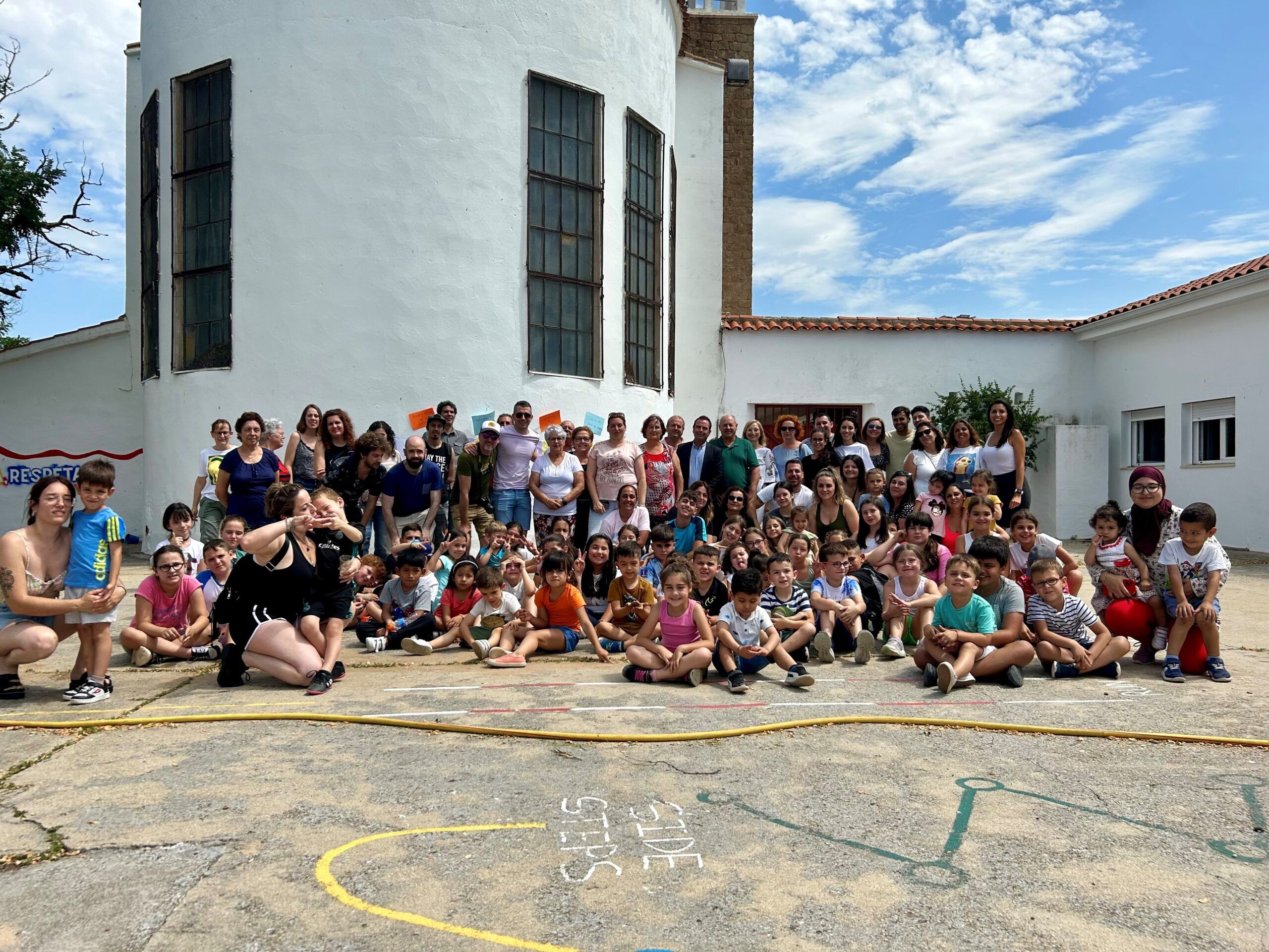 El Gobierno regional considera la escuela rural como el eslabón fundamental para fijar población y un elemento imprescindible para garantizar la igualdad de oportunidades