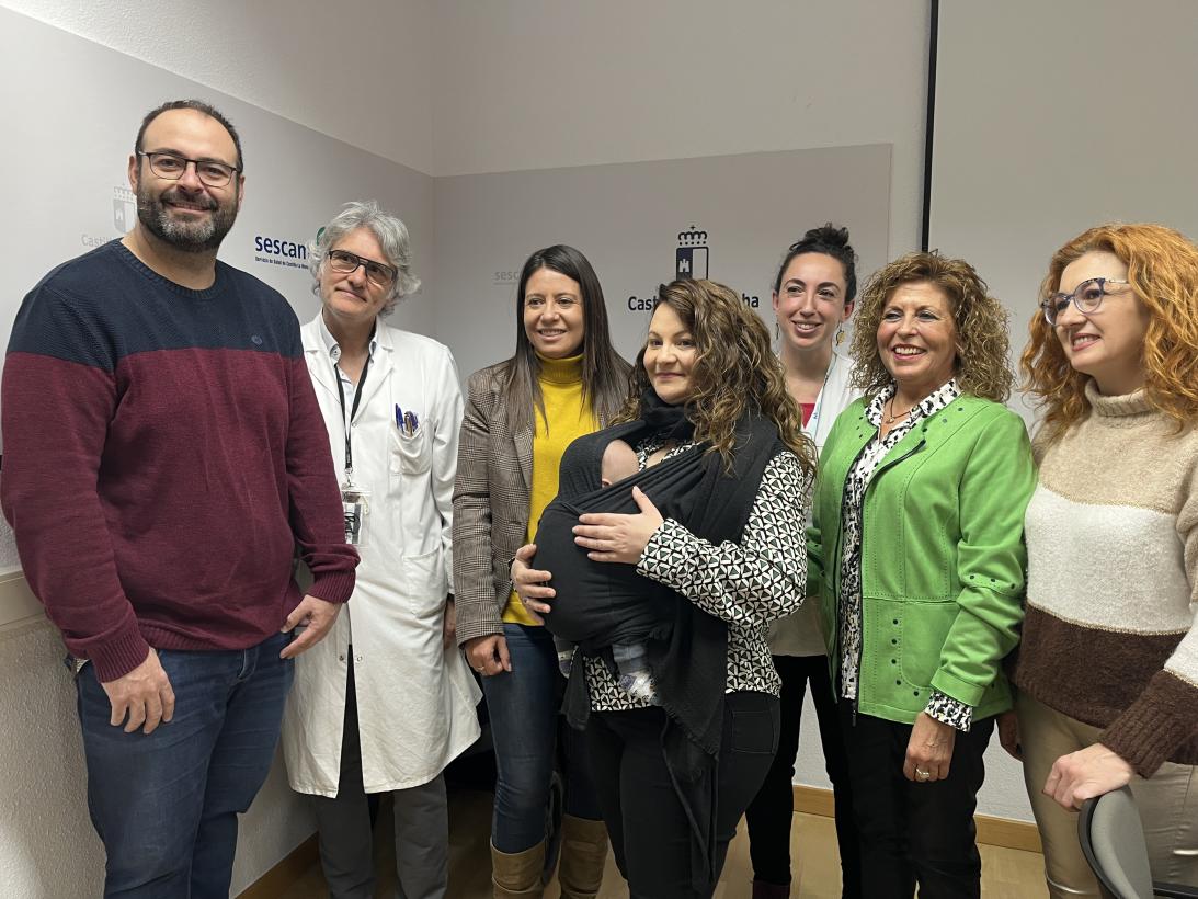 El Gobierno regional atiende a una treintena de familias de recién nacidos de riesgo en el Servicio de Atención Temprana Neonatal del Hospital de Albacete