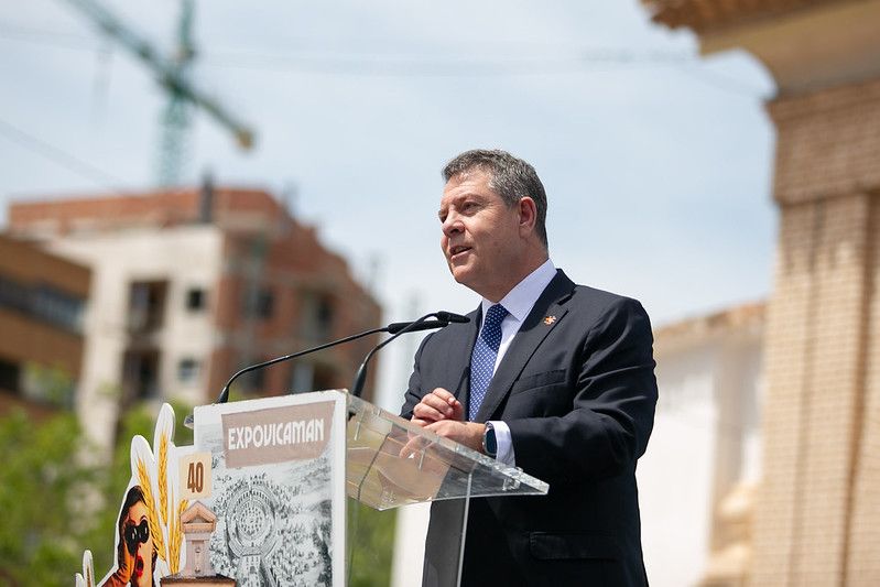El presidente regional avanza otros “170 millones de euros” para garantizar “una cosecha estable” al margen del “ciclo del clima”