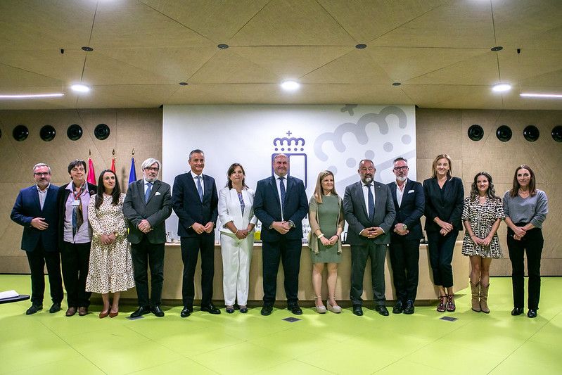 El Gobierno regional y la UCLM realizarán un estudio para conocer la situación y la participación socioeconómica de las mujeres rurales