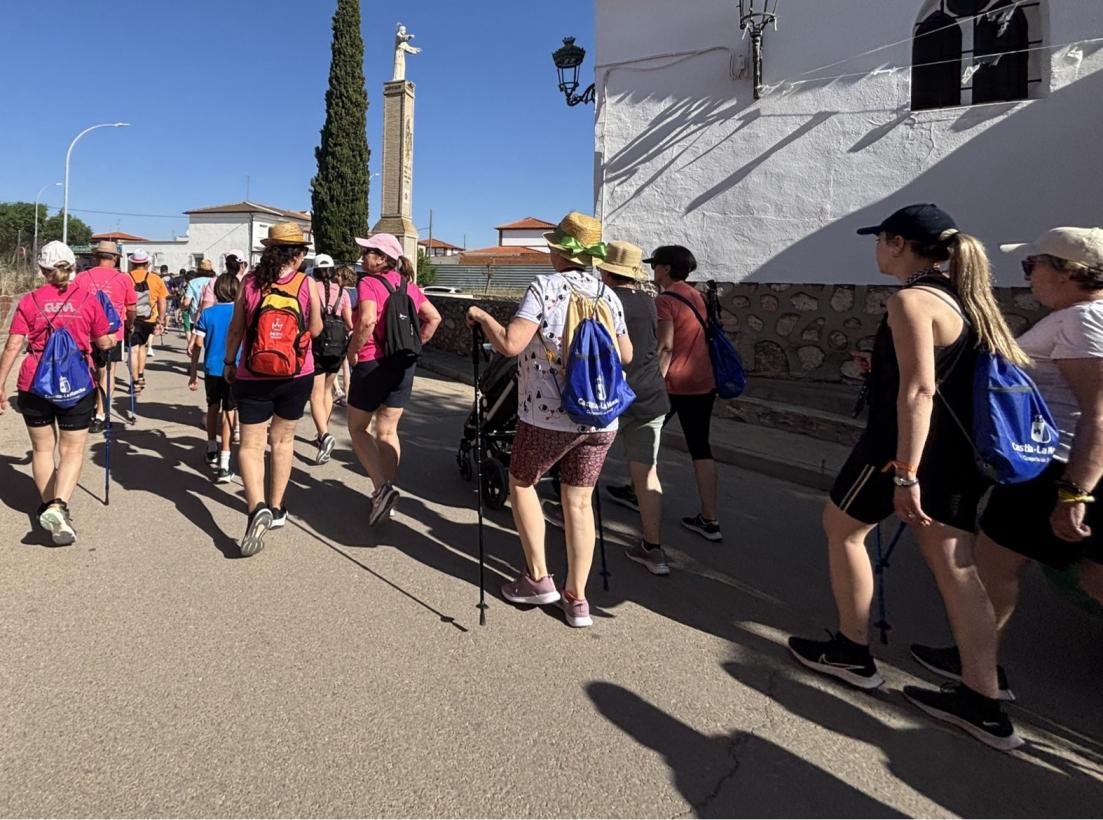 Más de 300 personas participan en tres rutas de 7000pasosX, el programa de promoción de hábitos de vida saludable del Gobierno regional