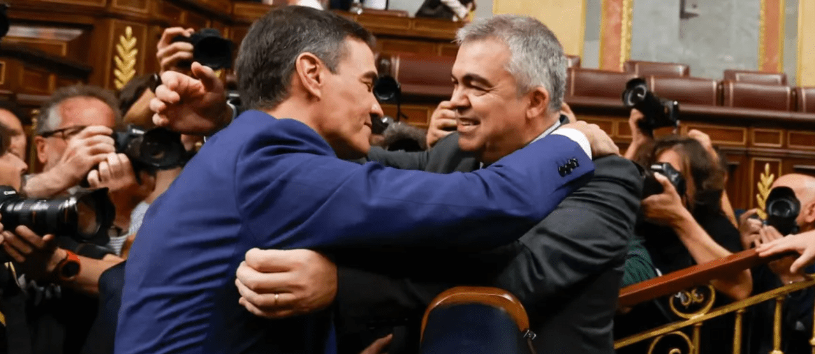 Pedro Sánchez se atrinchera, pide 