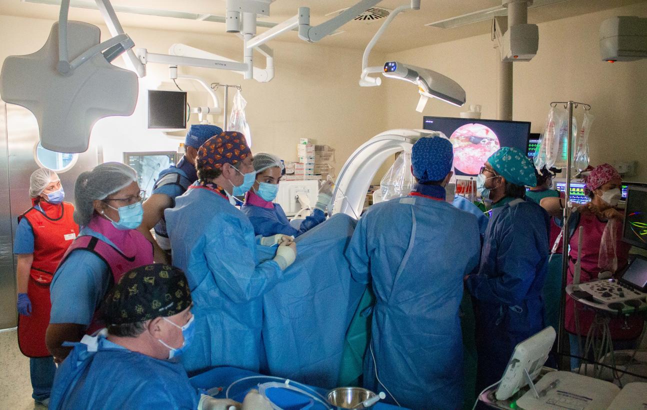 La Gerencia de Atención Integrada de Hellín continúa incorporando técnicas quirúrgicas al Servicio de Urología