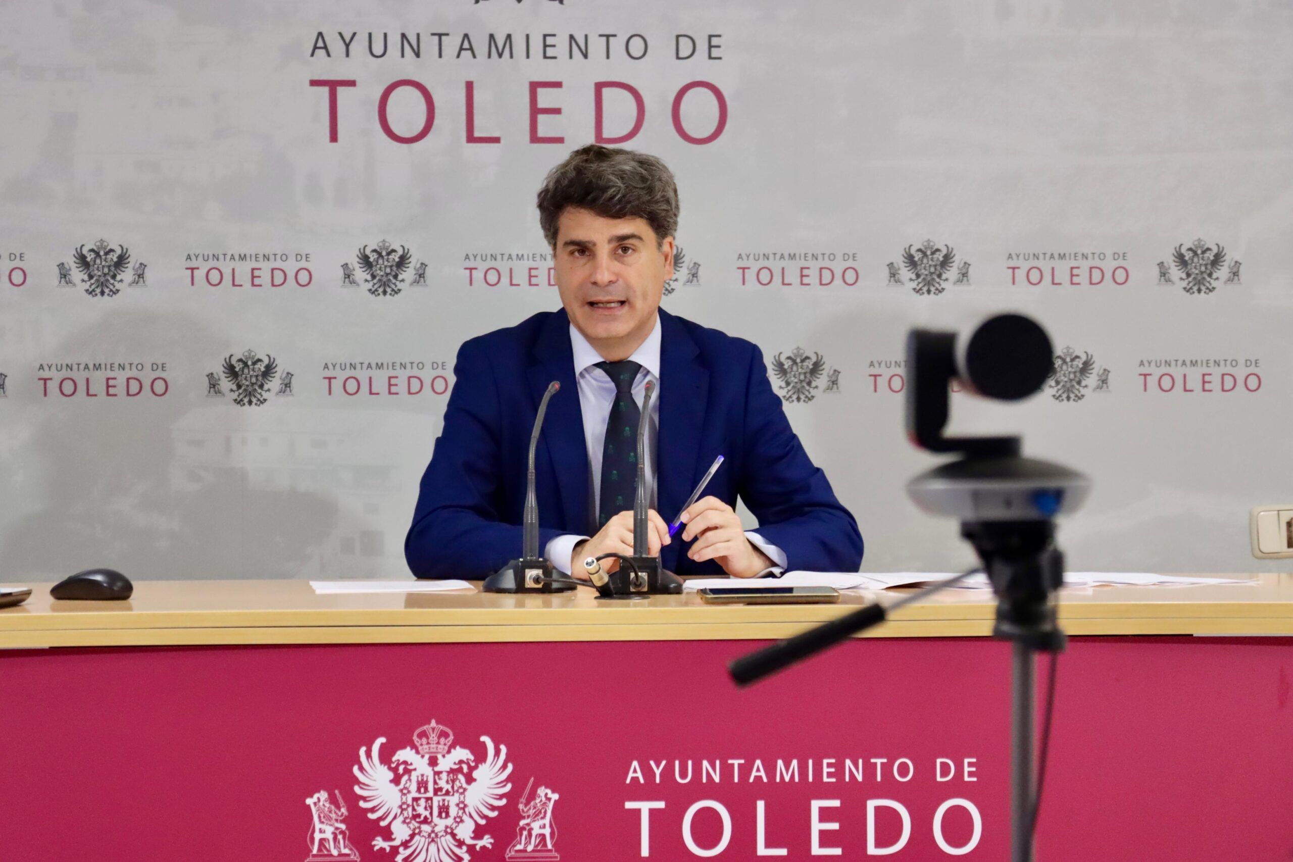 El Ayuntamiento recuperará 33 sepulturas más y reparará el muro del cementerio municipal