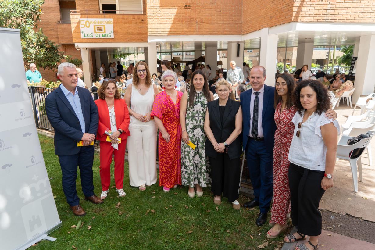 Castilla-La Mancha conmemora los 50 años de la residencia ‘Los Olmos’ y proyecta su futuro con una nueva infraestructura moderna y sostenible
