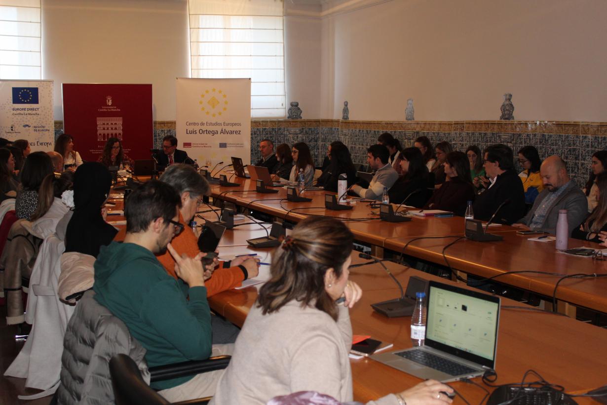 El Gobierno regional expone cómo está reforzando sus relaciones con Europa en la clausura del IV Curso de Especialización en la Unión Europea