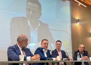 Manuel Serrano ensalza la figura de José Félix Lara, “un hombre comprometido con la educación, que mejoró la ciudad desde el IES Andrés de Vandelvira e inspiró la política educativa del Ayuntamiento”