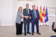 El Gobierno regional ensalza el consenso y el acuerdo tras la firma del convenio que va a permitir la remodelación de la estación de autobuses de Toledo
