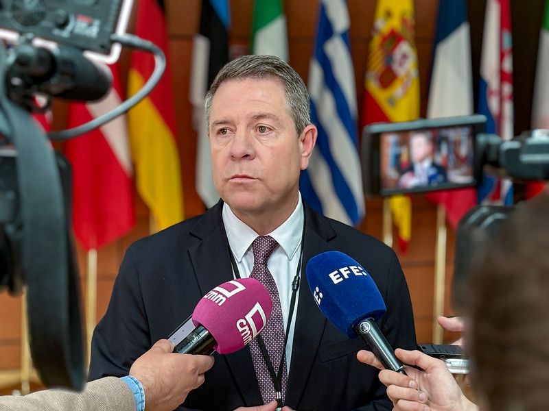 García-Page urge a afrontar el relevo generacional en el campo como “una cuestión de Estado” que “va más allá de fronteras ideológicas”