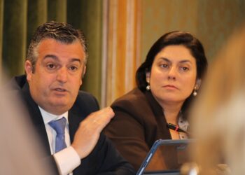 El PP actúa con responsabilidad y saca adelante inversiones imprescindibles frente a la parálisis y el afán recaudatorio del Gobierno de Darío Dolz