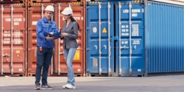 La economía española se frena dos décimas en el primer trimestre por la guerra, pero crece un 2,7% interanual