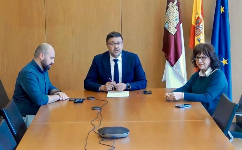 El Gobierno regional forma a más de 8.000 docentes en riesgos y emergencias de protección civil