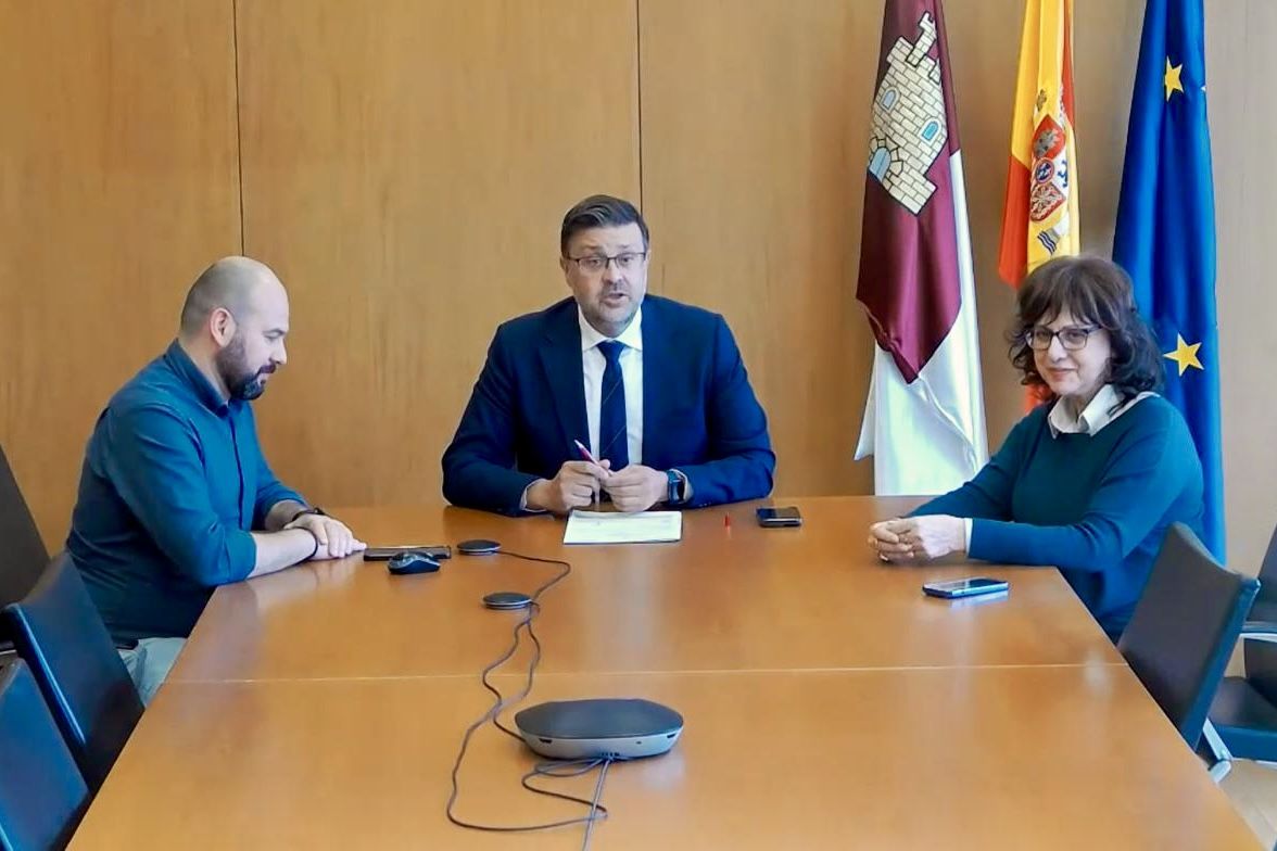 El Gobierno regional forma a más de 8.000 docentes en riesgos y emergencias de protección civil